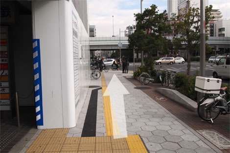 6、交差点まで進みます。